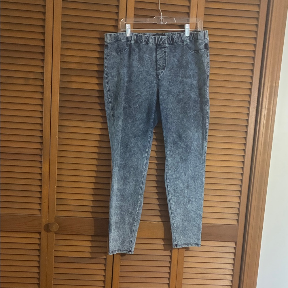 Gray Acid Wash Jeggings